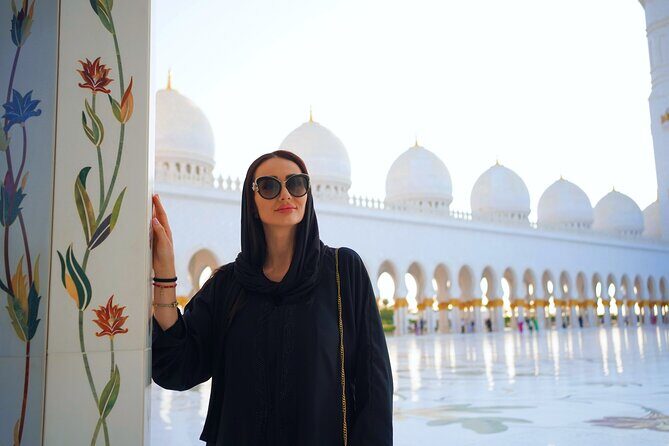 From Dubai: Abu Dhabi Sheikh Zayed Grand Mosque Guided Tour - Courtyards and colonnades: where the tour earns its value