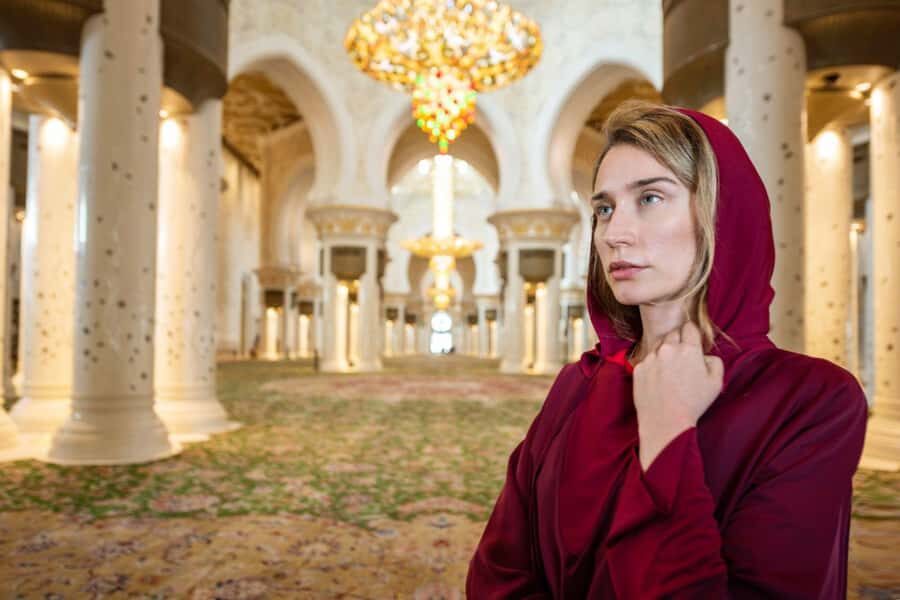 From Dubai: Abu Dhabi Sheikh Zayed Mosque Guided Tour - Timing reality: 5–7 hours doesn’t mean you stand around all day