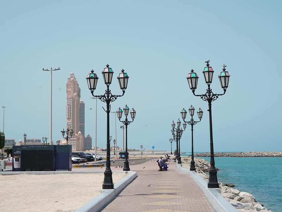 From Dubai: Full-Day Abu Dhabi Tour with Sheikh Zayed Mosque - Lunch in Abu Dhabi: you’ll pay extra, so plan like a local