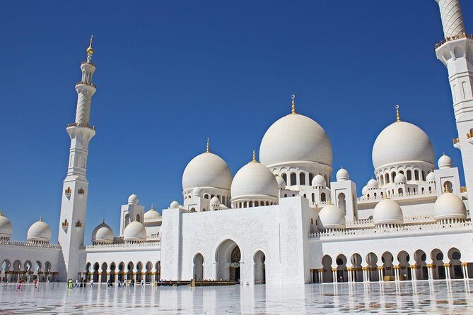 Full Day Abu Dhabi City Tour + BAPS Mandir Visit, guide transfer - Why This Abu Dhabi Tour Feels Efficient (Not Random)