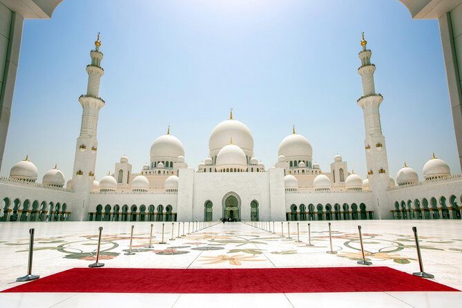 Full Day Abu Dhabi City Tour + BAPS Mandir Visit, guide transfer - Qasr Al Hosn: Abu Dhabi’s Old Fortress, Short and Sweet