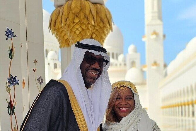 Private Abu Dhabi City Tour with Pick up from Dubai or Abu Dhabi - Emirates Heritage Village: A Quick, Tangible Slice of Local Life