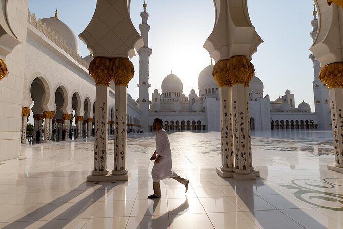 Small Group Abu Dhabi City and Sightseeing Tour From Dubai - Where the Day Really Shines: Sheikh Zayed Grand Mosque Inside Visit